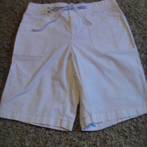 Womens DOCKERS "Ideal Fit" white bermuda shorts size 6